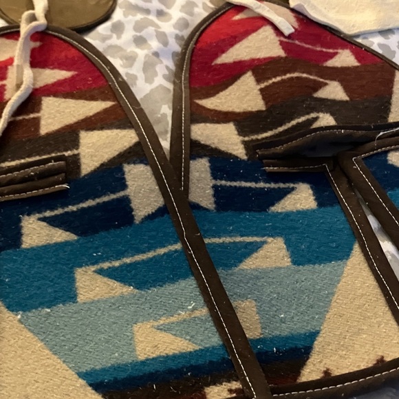 Pendleton Multicolor Patterned Moccasin kit - Picture 11 of 13
